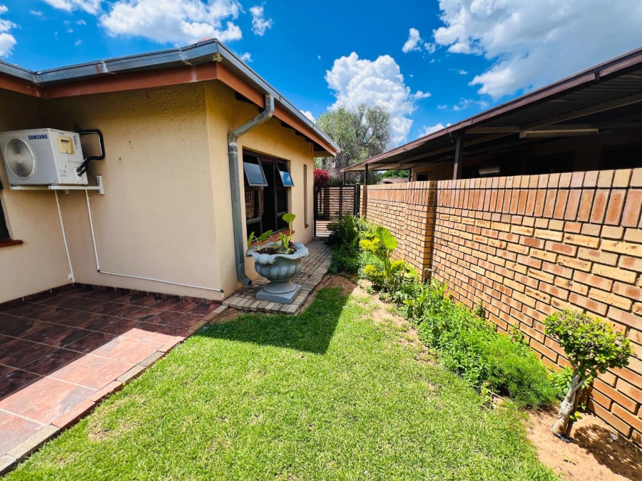 3 Bedroom Property for Sale in Mmabatho North West